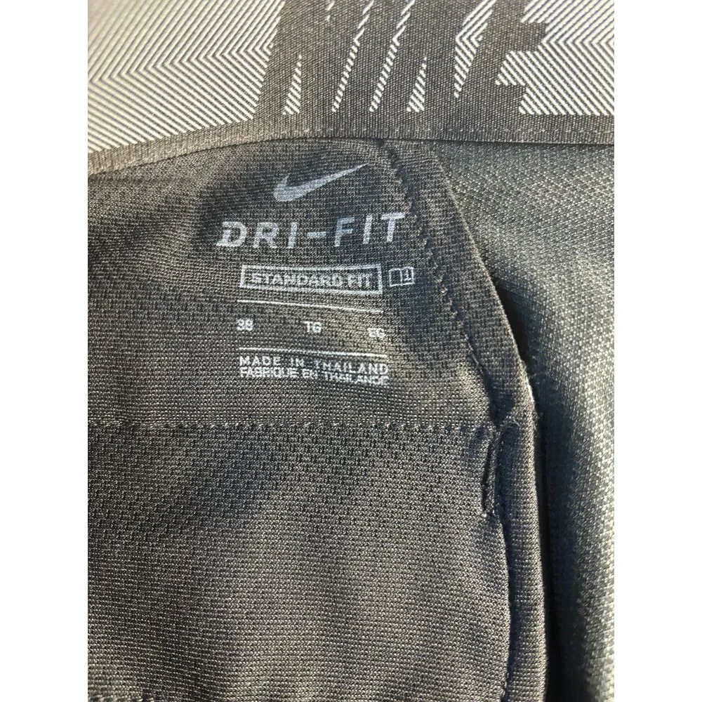 Nike Shorts Men's Size 38 Black‎ Flat Front Standard & Dri Fit Embroidered Logo